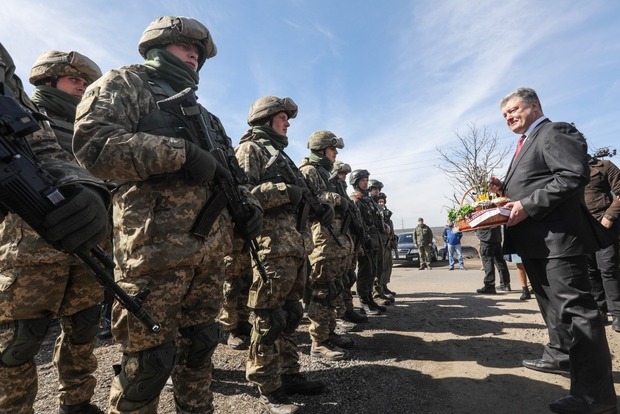  Порошенко сказал, когда российские войска уйдут с Донбасс‍а