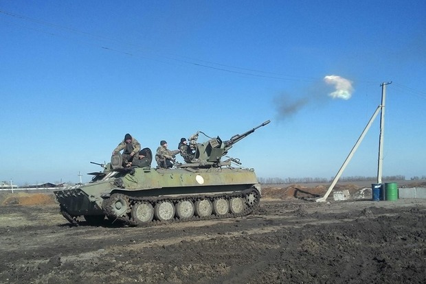 Боевики 24 раза обстреляли позиции ВСУ на Донбассе 