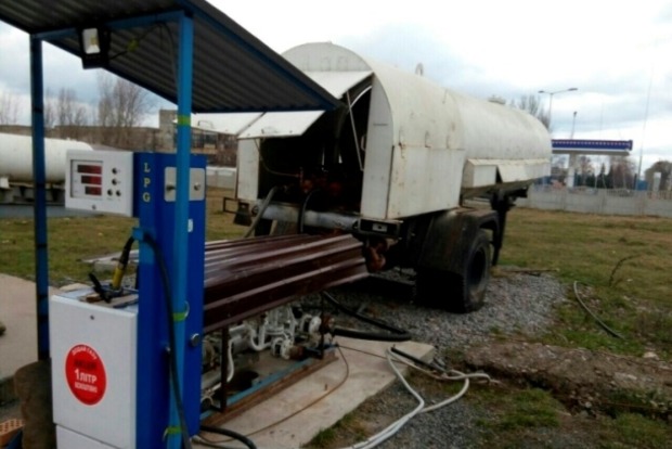 В Белой Церкви налоговики ликвидировали три нелегальные газозаправочные станции