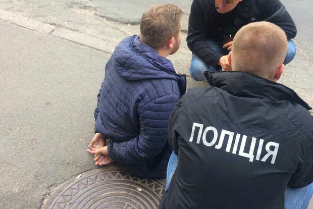 В Киеве задержан наркодилер, продававший наркотики в столичных вузах