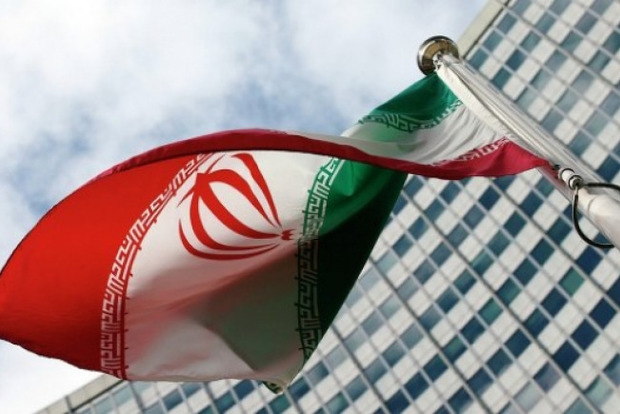 В парламенте Ирана произошла стрельба, захвачены заложники