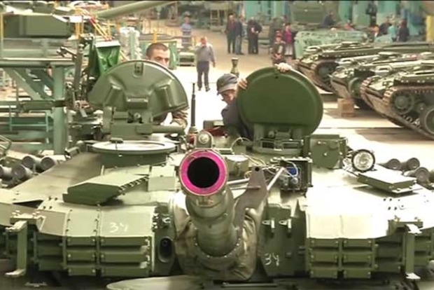 Турчинов похвастался новыми танками «Оплот». Опубликовано видео