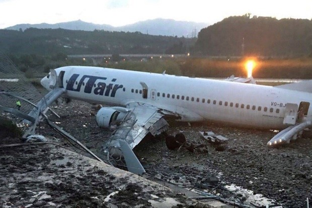 У Сочі зазнав аварії пасажирський Boeing, поранено 18 осіб