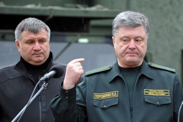 Переворот во власти: журналист раскрывает планы Порошенко