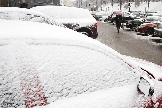 Через снігопади в Україні без електрики залишилися 15 населених пунктів