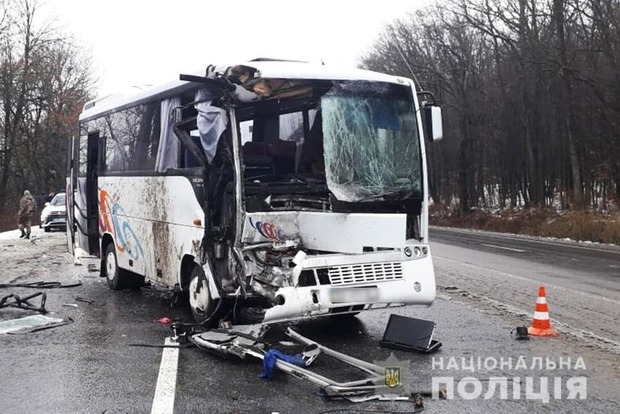 Під Хмельницьким розбився атобус: шість постраждалих