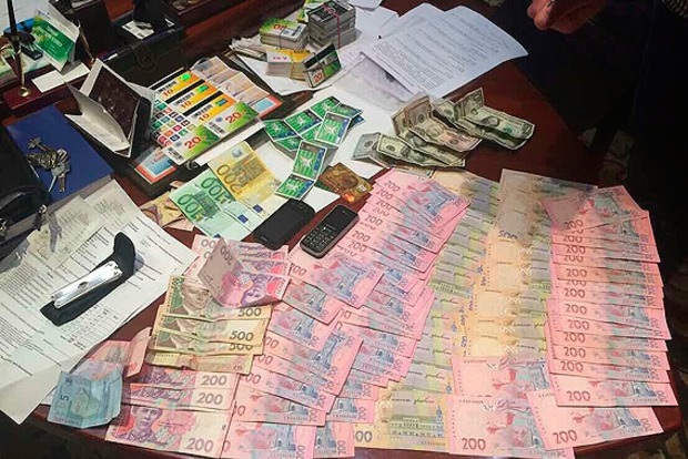 На Хмельнитчине руководители полиции разворовывали деньги из фонда АТО