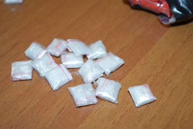 У Краматорську на блокпості у жителя Маріуполя вилучили 200 пакетиків з наркотиками