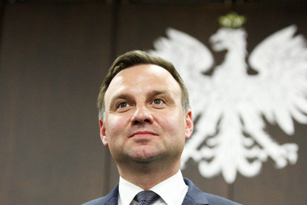Несмотря на протесты Украины, президент Польши подпишет антиукраинский закон