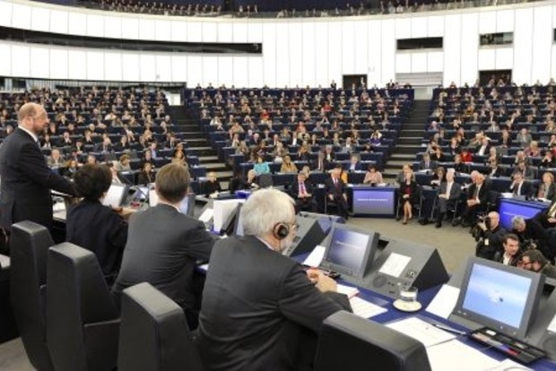 В Европарламенте объяснили условия безвиза для украинцев