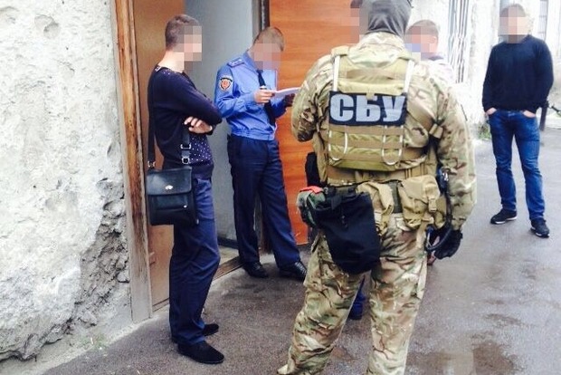 Одесский полицейский попался на взятке