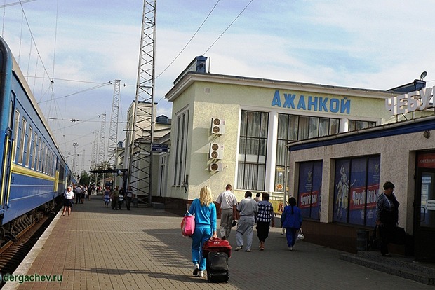 Окупаційна влада Криму затримала на адмінкордоні українця з «забороненою» книжкою
