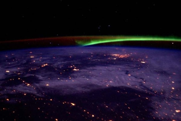 NASA показало видео Северного сияния из космоса