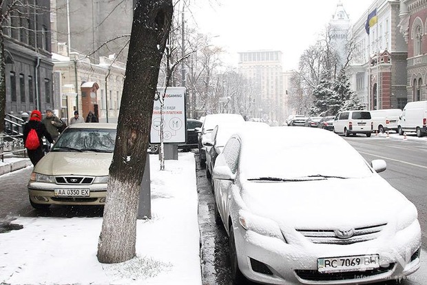 За день из-за гололеда к врачам в Киеве обратились около 70 человек