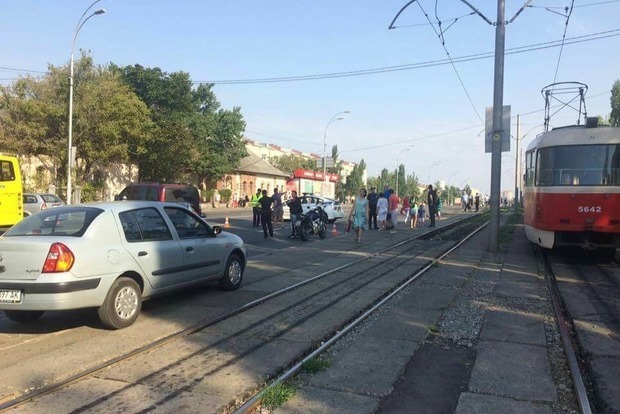 Работа Харьковского шоссе Киева возобновлена после митинга