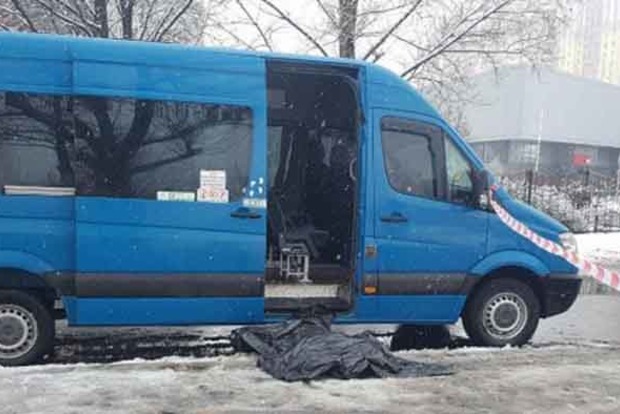 Смерть из-за замечания. В Киеве на остановке зарезали мужчину