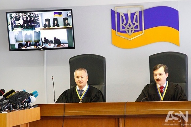 Янукович отримав 13 років в'язниці за держзраду
