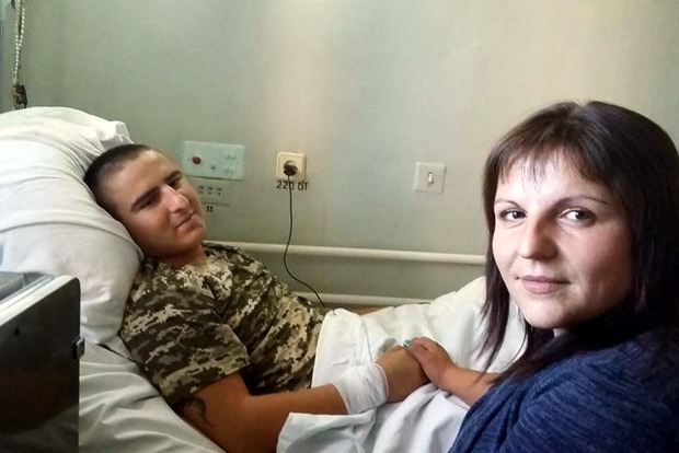 В Киеве врачи остановили сердце солдата на 23 минуты, чтобы его спасти