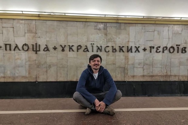 Дерусификация: Станция метро Площа Українських Героїв в Киеве обзавелать буквами с новым шрифтом