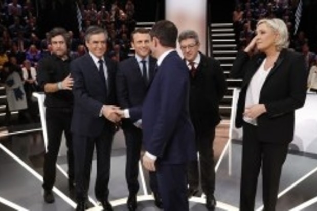 Во Франции прошли первые теледебаты кандидатов в президенты