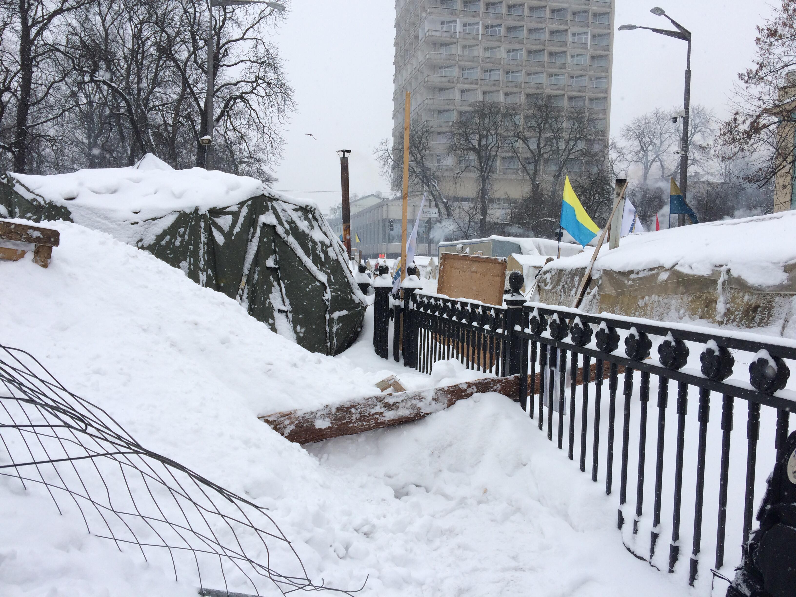 палаточный городок, полиция, снесут палаточный городок, саакашвили