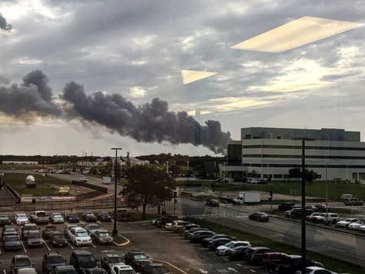 На стартовой площадке SpaceX во Флориде произошел взрыв