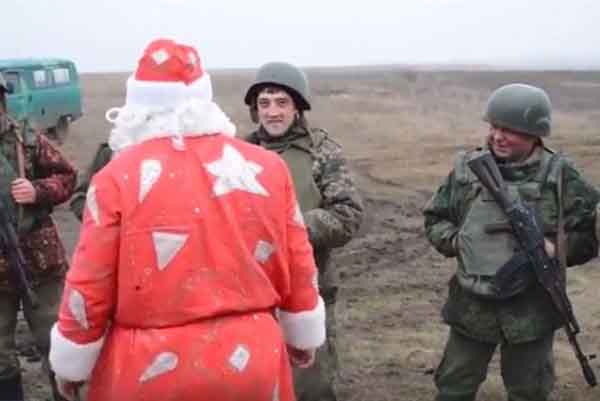 Боевики ДНР, хоровод, передовая, Дед Мороз