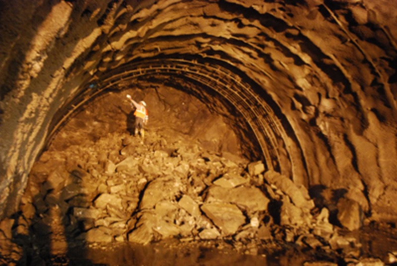Бескидский тоннель, Закарпатье, поезда, строительство
