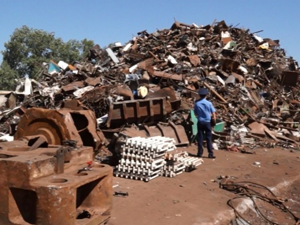 У Дніпропетровську податківці вилучили майже дві тисячі тонн металобрухту