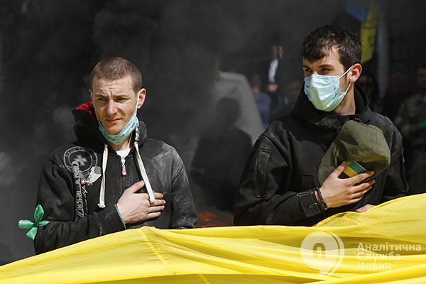 Жгли шины возле АП. Запахло Майданом. АСН. Новости Украины asn.in.ua