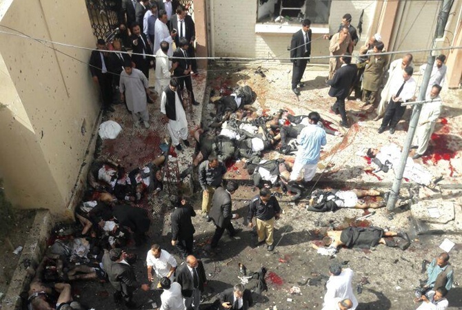 новости, асн, пакистан, пакистан взрыв, пакистан взрыв в больнице, пакистан взрыв погибшие