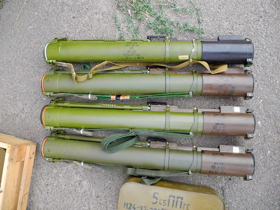 У Дзержинську у батька бойовика «ДНР» знайшли склад зі зброєю