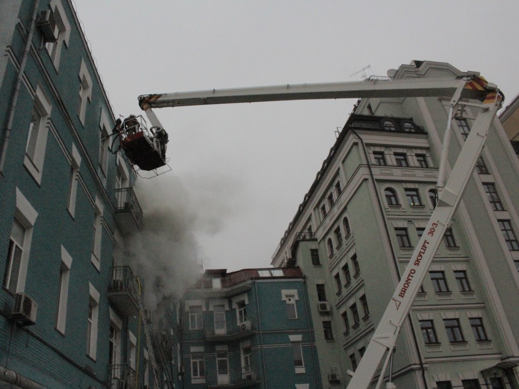 пожар, ресторан, ГСЧС, пожар в Киеве
