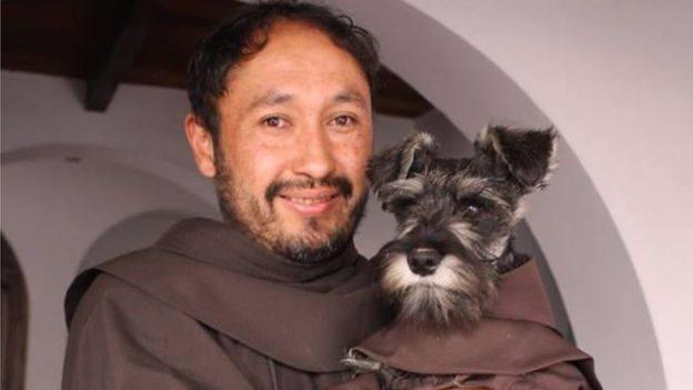 собака стал монахом, Боливия, монастырь, монахи