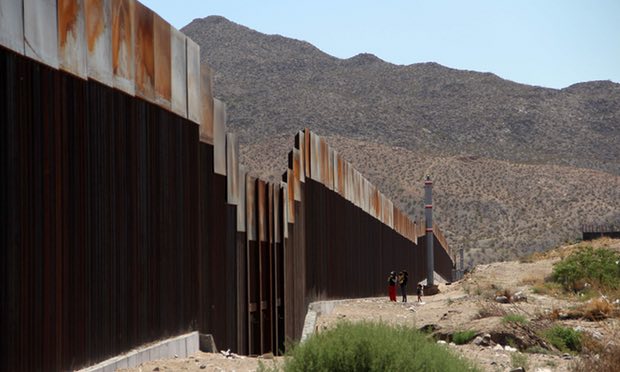 США, стена с Мексикой, солнечные батареи, Трамп