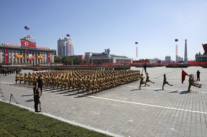 Пхеньян, военный парад, ракеты