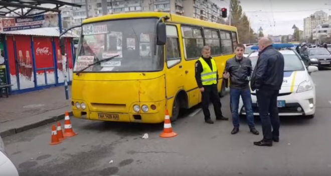 маршрутні таксі, громадський транспорт, аварія, маршрутки, пасажири, Київ, безпеку на дорозі