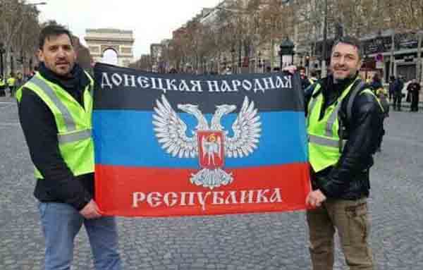 Протесты в Париже, флаг ДНР, власти России, СБУ, Ксавье Моро, Сорлин Фабрис