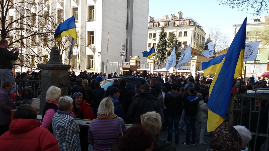 Перевозчики требуют отправить в отставку главу Киевской ОГА 