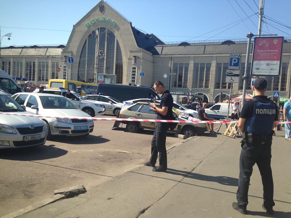 киев, вокзал, стрельба, полиция, пострадавшие, травматическое оружие, неизвестные
