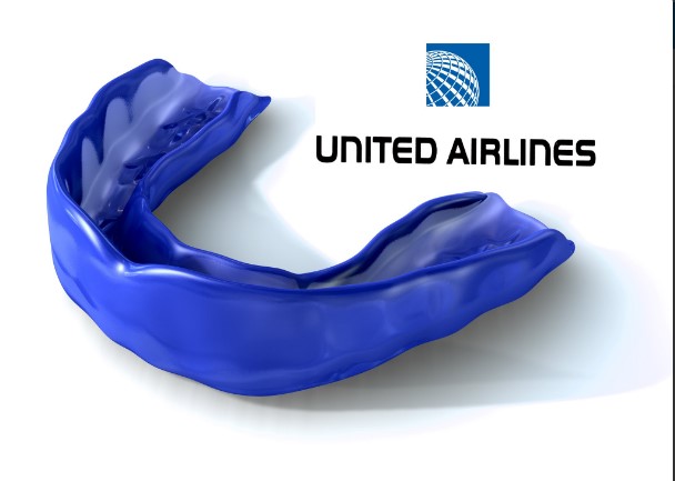 сша, United Airlines, бойкот, избиение пассажира
