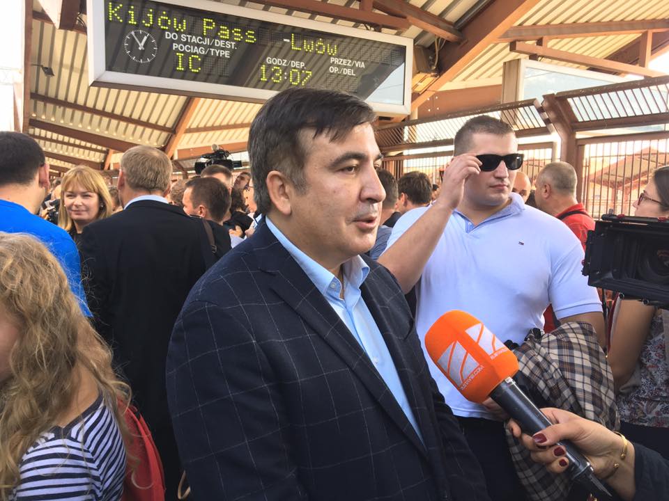 Михаил Саакашвили, граница, фотожабы, Арсен Аваков, юлия Тимошенко