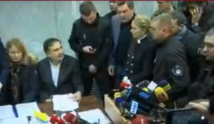 суд, михаил саакашвили, юлия тимошенко, арест, мера пресечения, камера, аквариум, клетка, зал заседаний