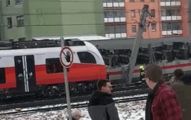 поезд, авария, столкновение