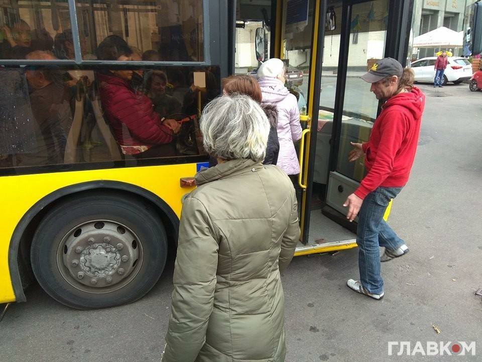новости, украина, киев, троллейбус, вес, пассажиры, маршрут, движение