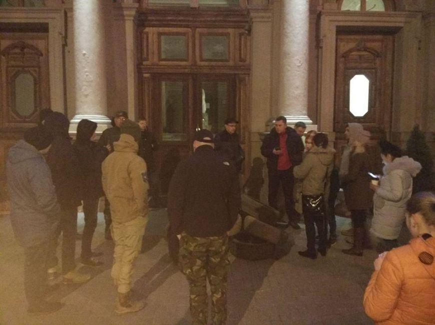 Львівська ОДА, палили шини, штаб блокади Донбасу, Парасюк