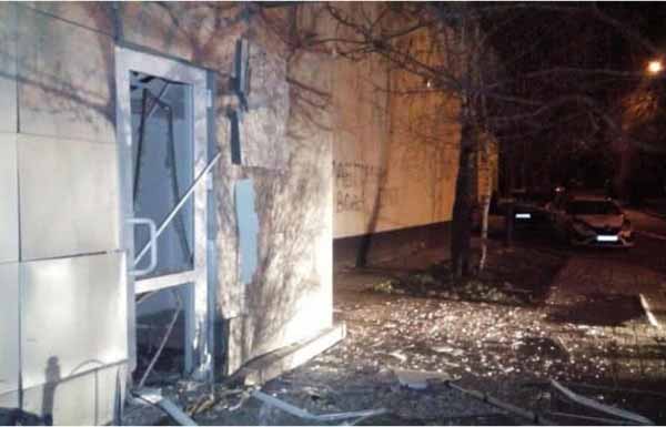 Біля будівлі «Київенерго» вночі прогримів потужний вибух