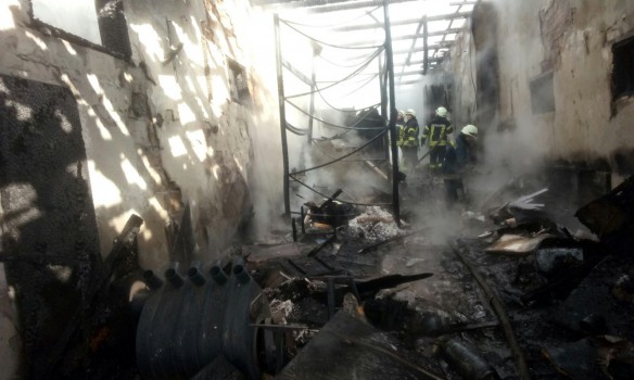 пожар, склады, Киев, спасатели