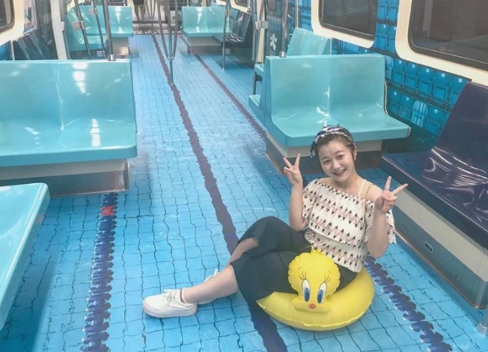 Тайвань, метро, басейн, спортивний майданчик