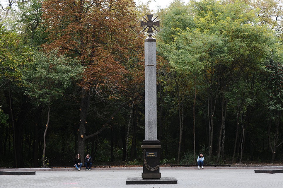 памятник, Ростов, Александр Захарченко, Донбасс, Владислав Сурков